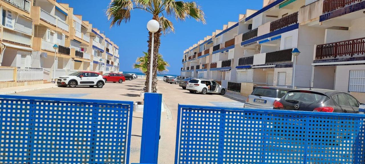 Cosy Flat With A Large Terrace Facing The Sea Apartamento *